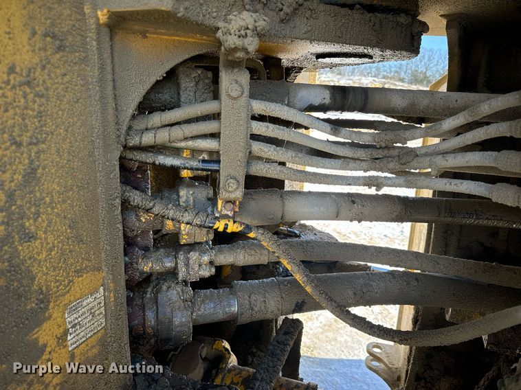 image for item EN5025 2000 Komatsu WA600-3L wheel loader