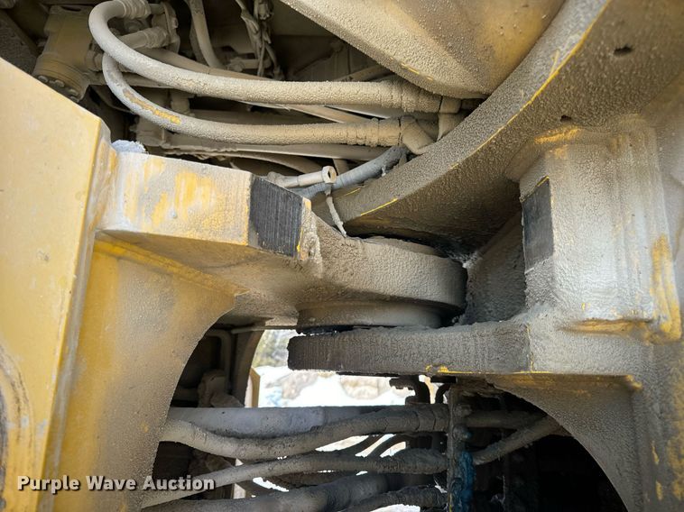 image for item EN5025 2000 Komatsu WA600-3L wheel loader