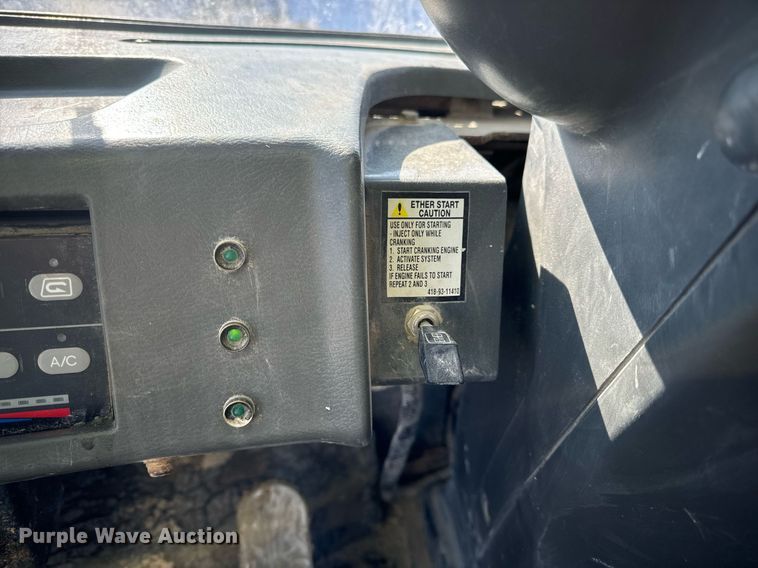 image for item EN5025 2000 Komatsu WA600-3L wheel loader