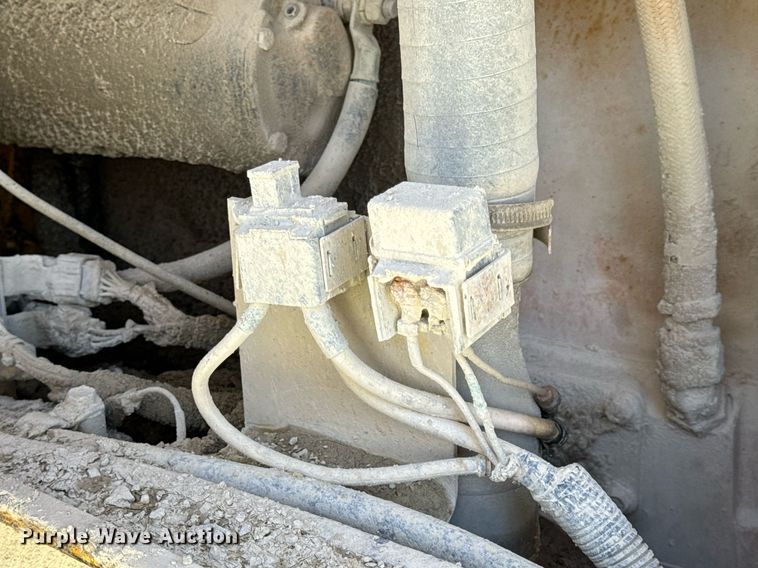 image for item EN5025 2000 Komatsu WA600-3L wheel loader