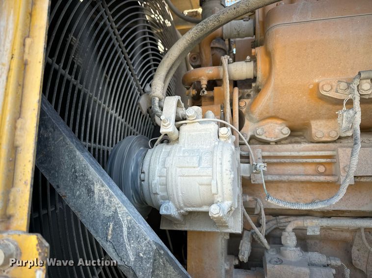 image for item EN5025 2000 Komatsu WA600-3L wheel loader