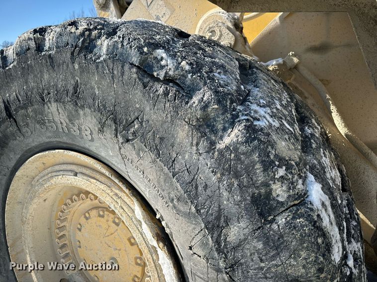 image for item EN5025 2000 Komatsu WA600-3L wheel loader