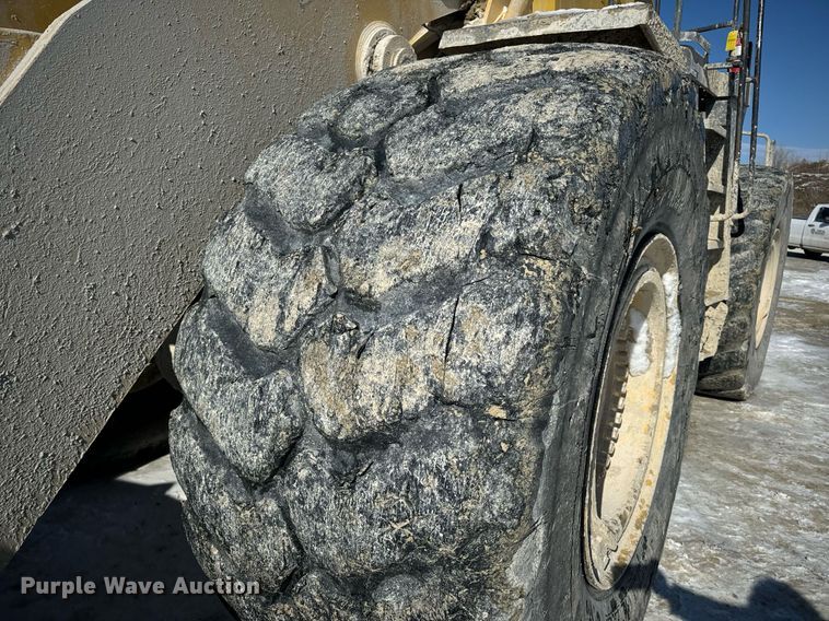 image for item EN5025 2000 Komatsu WA600-3L wheel loader