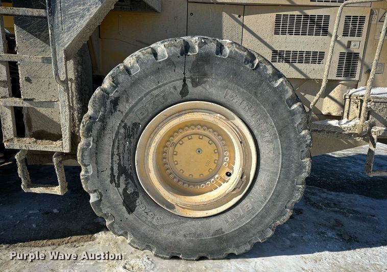 image for item EN5025 2000 Komatsu WA600-3L wheel loader