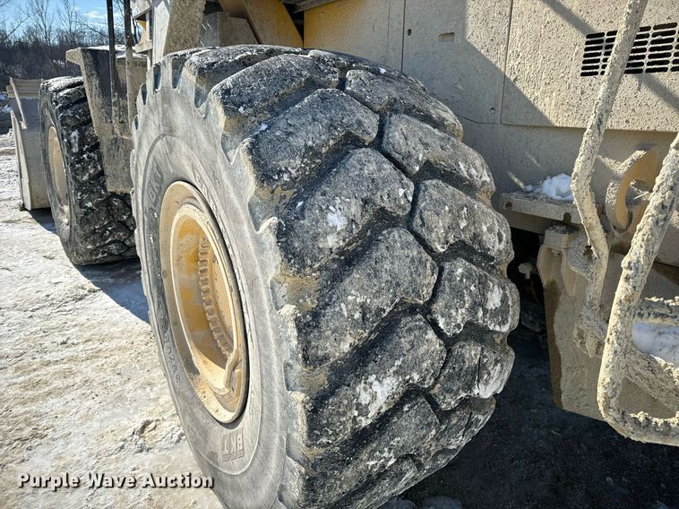 image for item EN5025 2000 Komatsu WA600-3L wheel loader