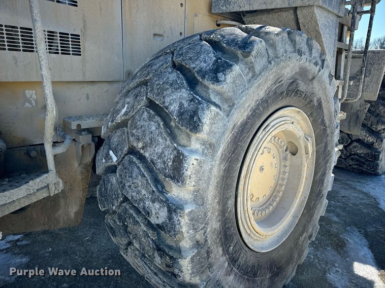 image for item EN5025 2000 Komatsu WA600-3L wheel loader