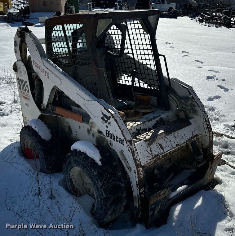 image for item EN5026 2003 Bobcat S185 skid steer loader