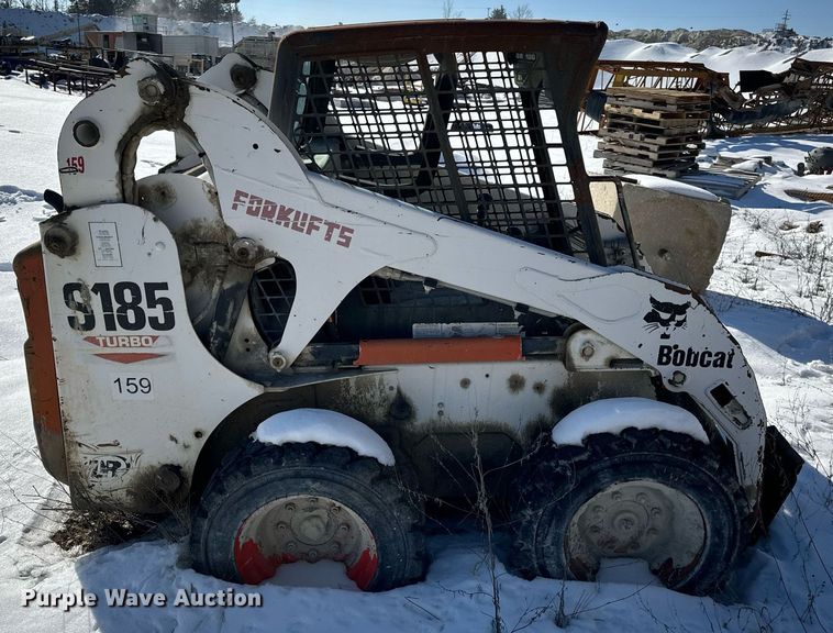 image for item EN5026 2003 Bobcat S185 skid steer loader