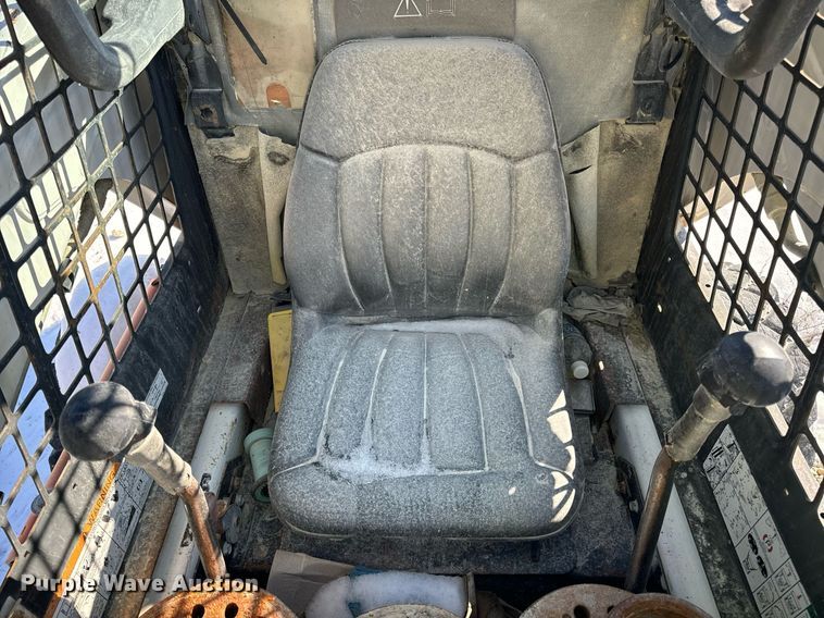 image for item EN5026 2003 Bobcat S185 skid steer loader