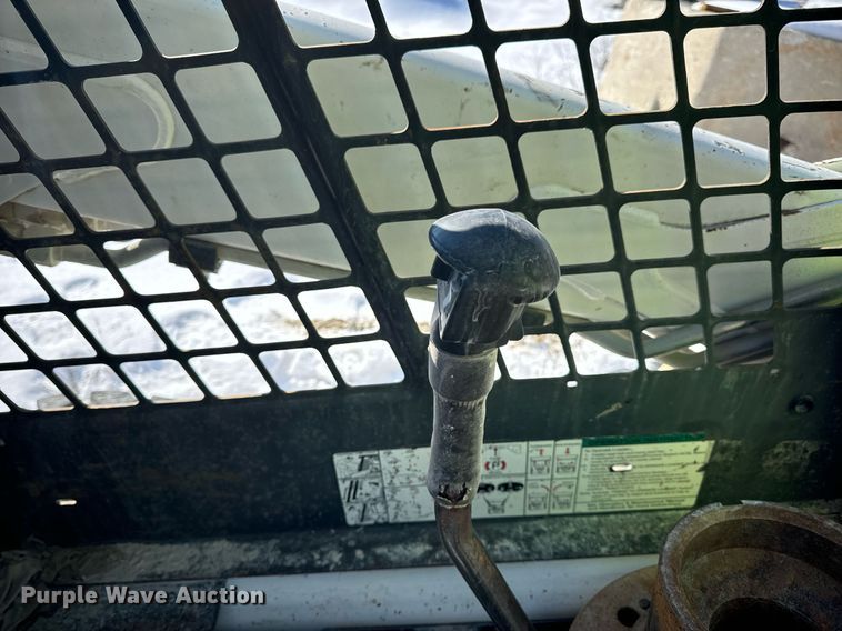 image for item EN5026 2003 Bobcat S185 skid steer loader