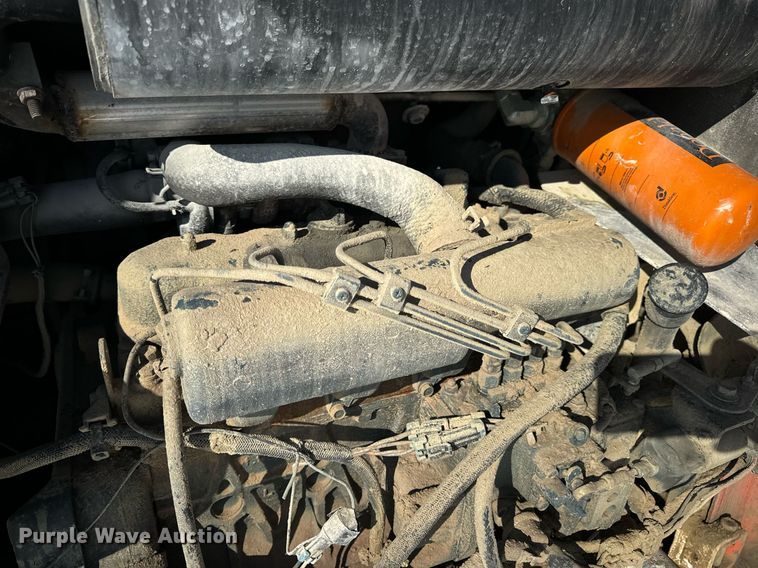 image for item EN5026 2003 Bobcat S185 skid steer loader