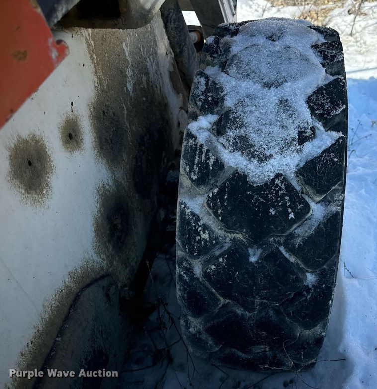 image for item EN5026 2003 Bobcat S185 skid steer loader