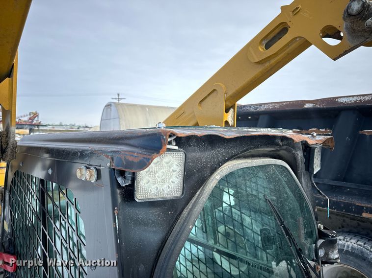 image for item EN5027 2016 Caterpillar 232D skid steer loader