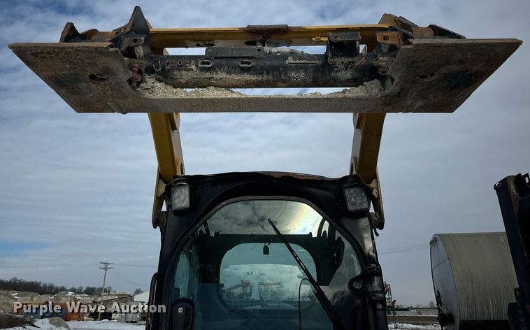 image for item EN5027 2016 Caterpillar 232D skid steer loader