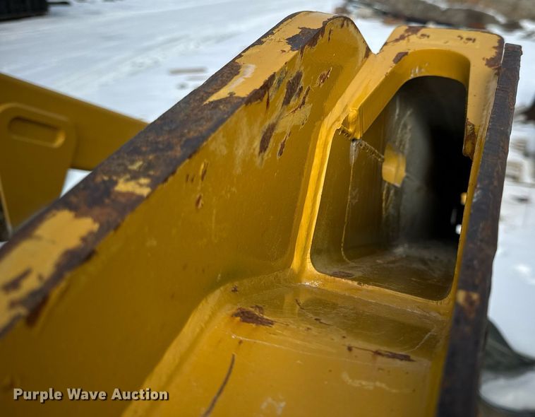 image for item EN5027 2016 Caterpillar 232D skid steer loader