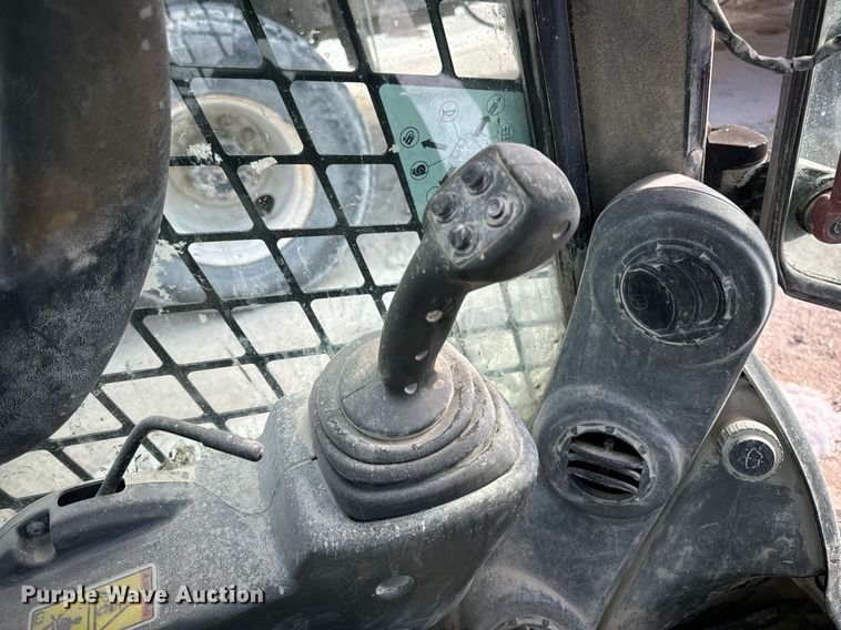 image for item EN5027 2016 Caterpillar 232D skid steer loader