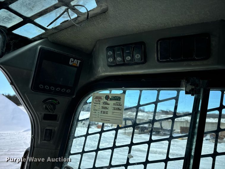 image for item EN5027 2016 Caterpillar 232D skid steer loader