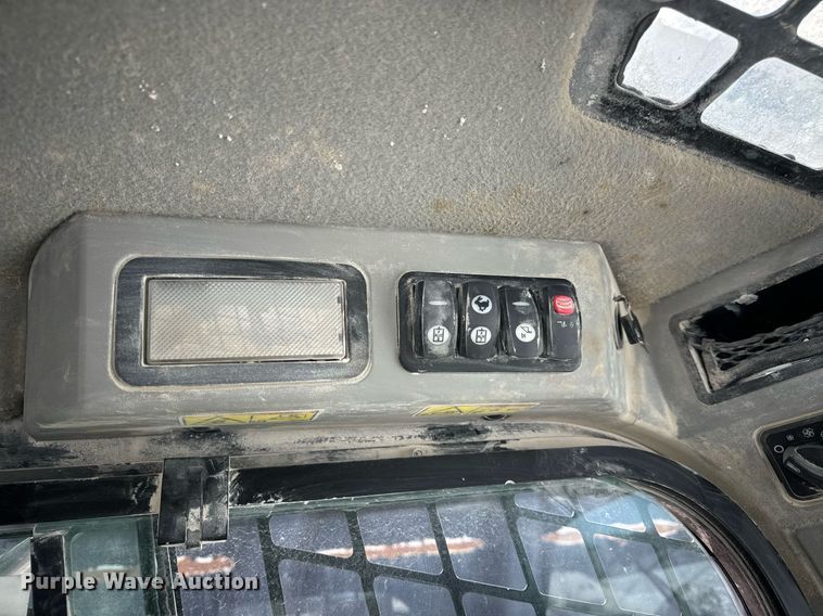 image for item EN5027 2016 Caterpillar 232D skid steer loader