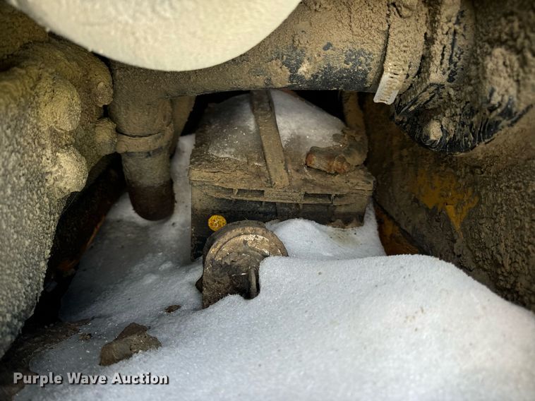 image for item EN5027 2016 Caterpillar 232D skid steer loader