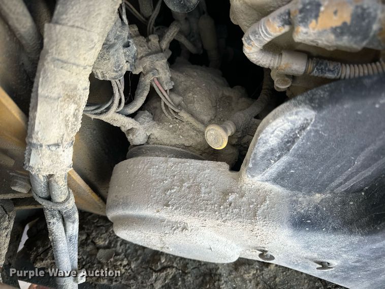 image for item EN5027 2016 Caterpillar 232D skid steer loader