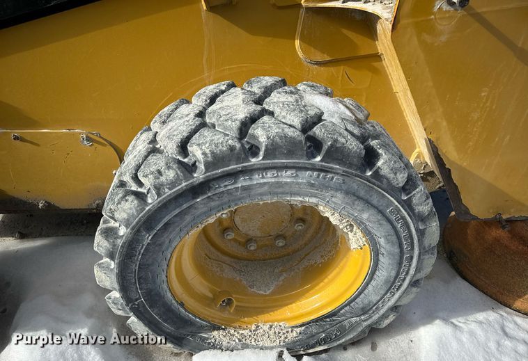 image for item EN5027 2016 Caterpillar 232D skid steer loader