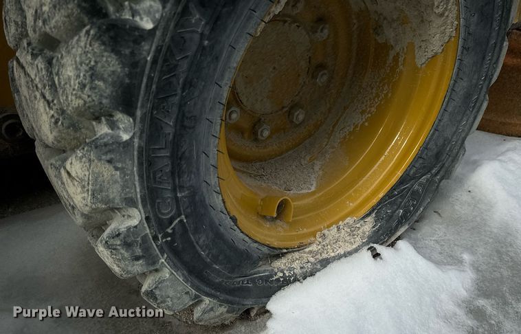 image for item EN5027 2016 Caterpillar 232D skid steer loader