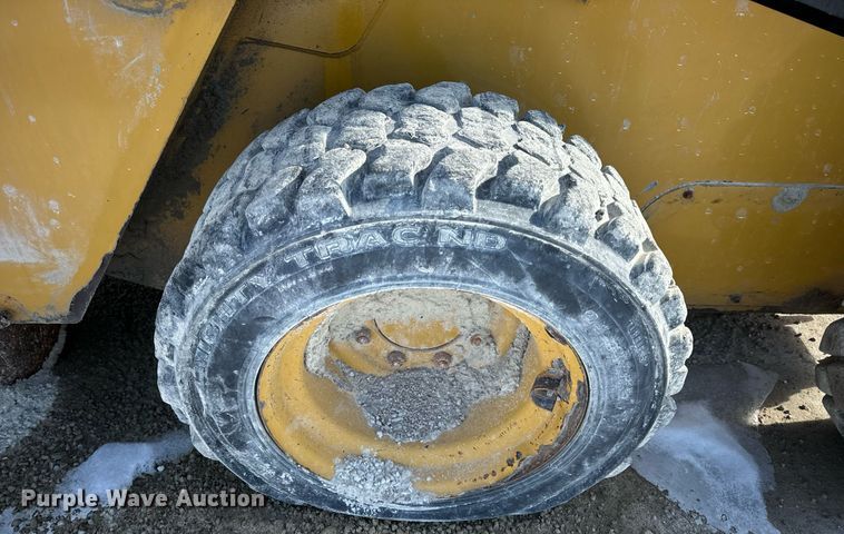 image for item EN5027 2016 Caterpillar 232D skid steer loader