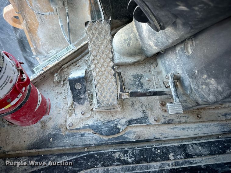 image for item EN5029 2012 John Deere 844K-II wheel loader