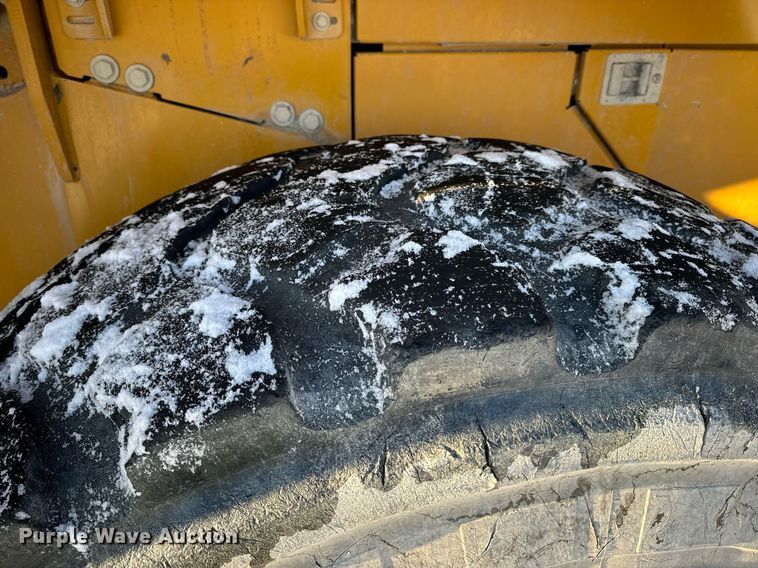 image for item EN5029 2012 John Deere 844K-II wheel loader