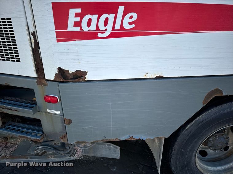 image for item EN5034 2009 Elgin 3300 street sweeper truck