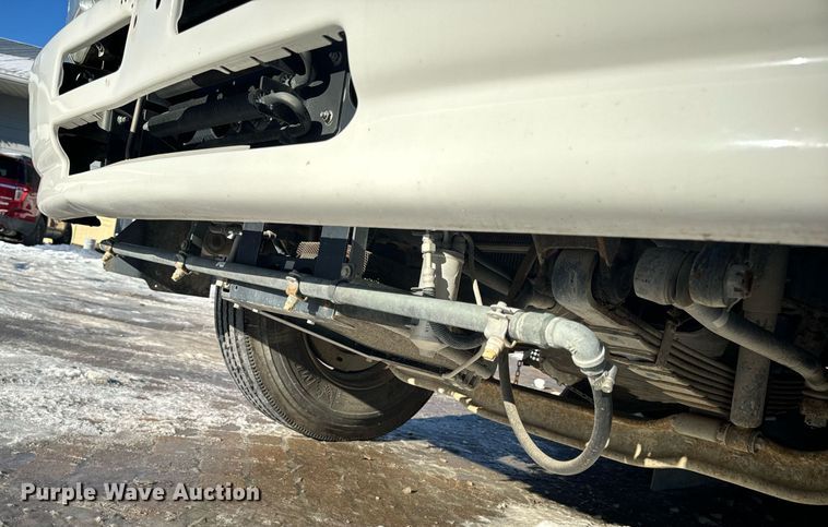 image for item EN5034 2009 Elgin 3300 street sweeper truck