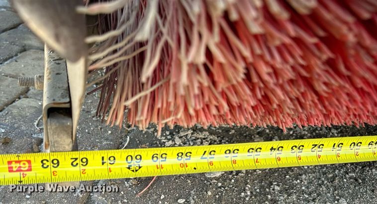 image for item EN5034 2009 Elgin 3300 street sweeper truck