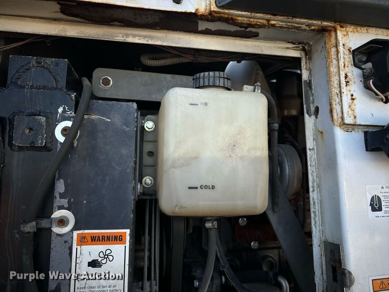 image for item EN5034 2009 Elgin 3300 street sweeper truck