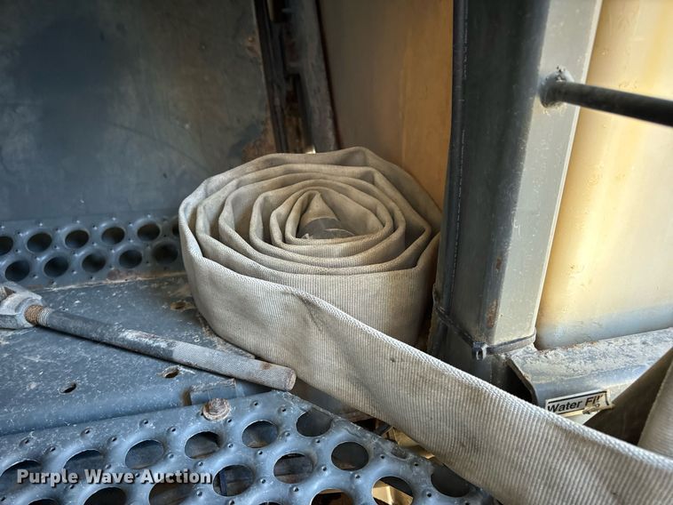 image for item EN5034 2009 Elgin 3300 street sweeper truck