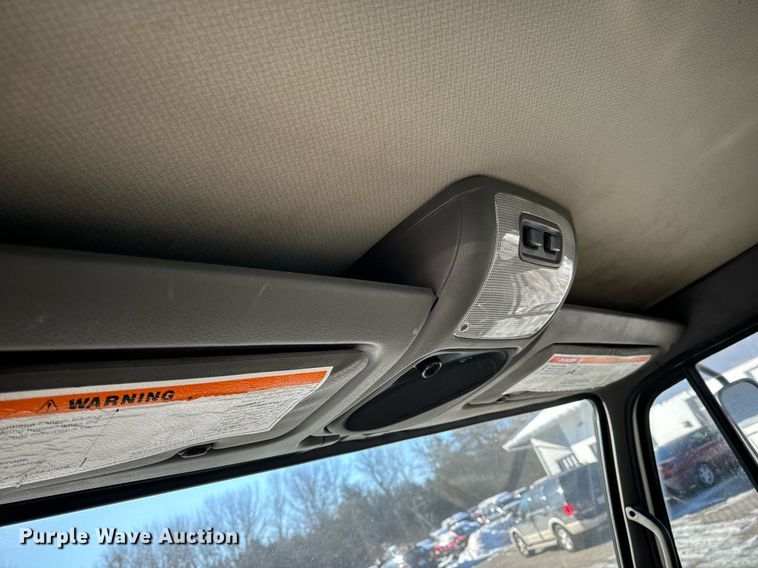 image for item EN5034 2009 Elgin 3300 street sweeper truck