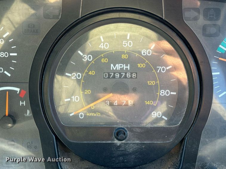 image for item EN5034 2009 Elgin 3300 street sweeper truck