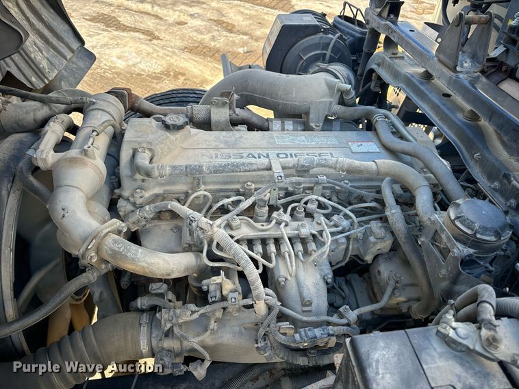 image for item EN5034 2009 Elgin 3300 street sweeper truck