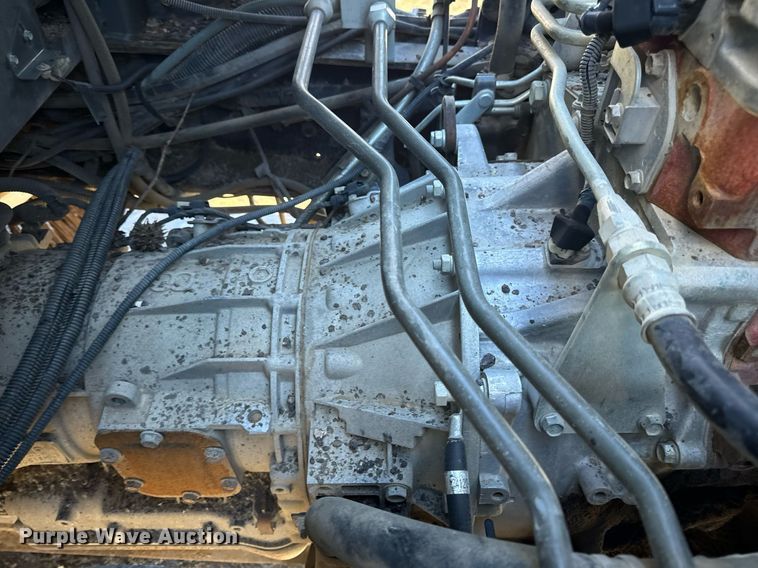 image for item EN5034 2009 Elgin 3300 street sweeper truck