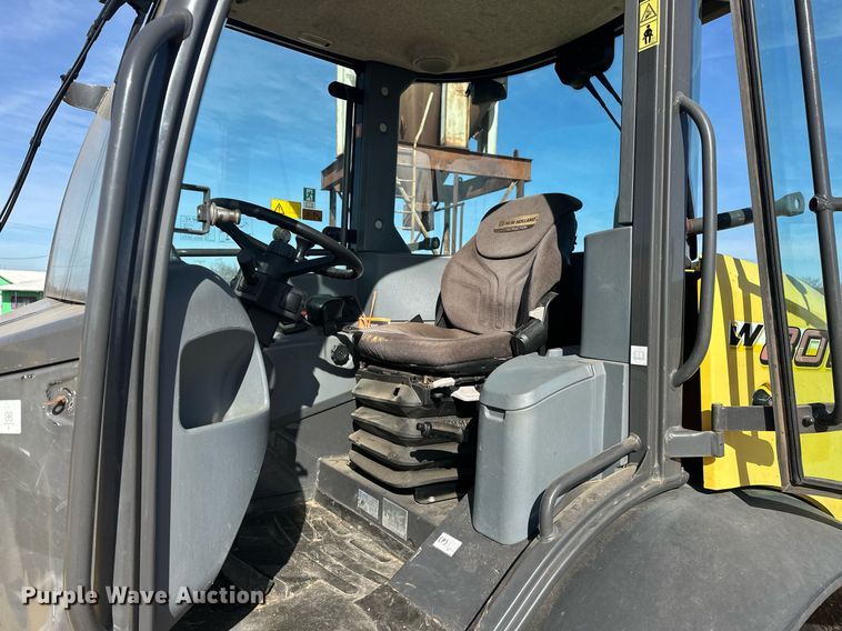 image for item ER4800 2016 New Holland W80C wheel loader