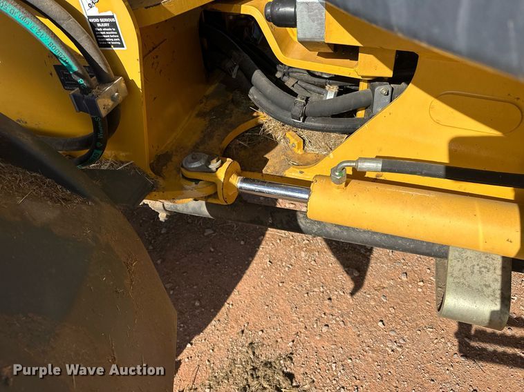 image for item ER4802 2013 John Deere 244J wheel loader