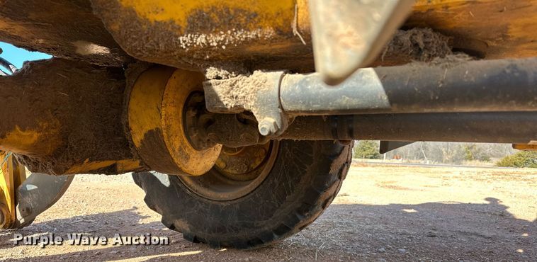 image for item ER4802 2013 John Deere 244J wheel loader