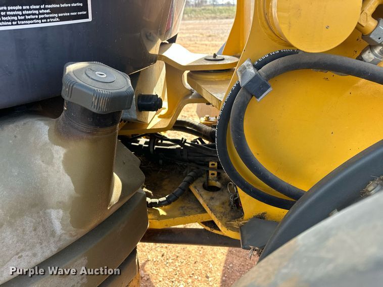 image for item ER4802 2013 John Deere 244J wheel loader