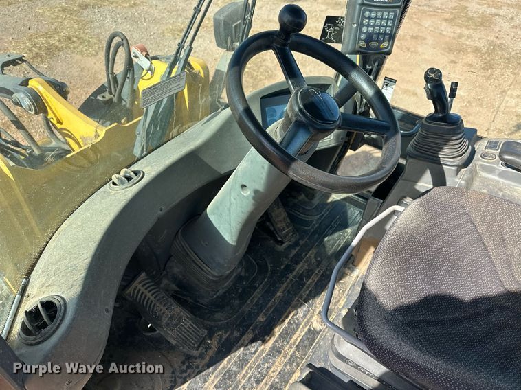 image for item ER4802 2013 John Deere 244J wheel loader