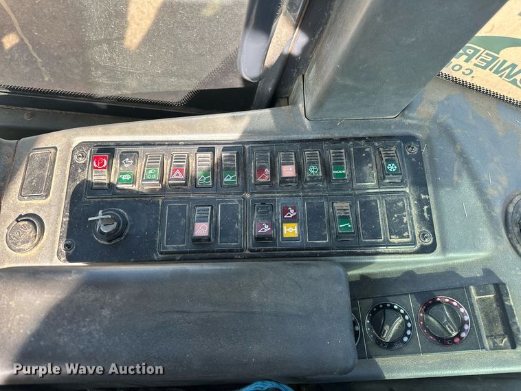 image for item ER4802 2013 John Deere 244J wheel loader