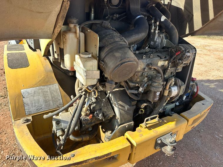 image for item ER4802 2013 John Deere 244J wheel loader