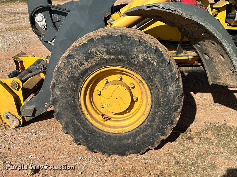 image for item ER4802 2013 John Deere 244J wheel loader