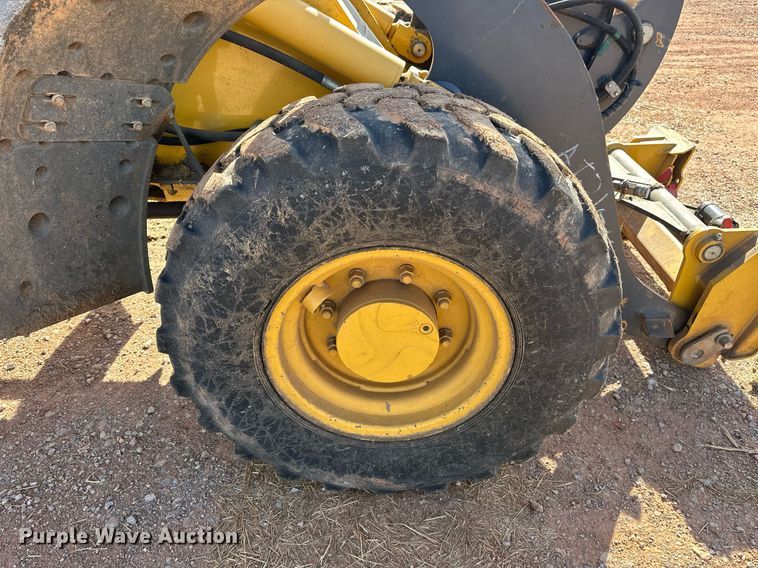 image for item ER4802 2013 John Deere 244J wheel loader