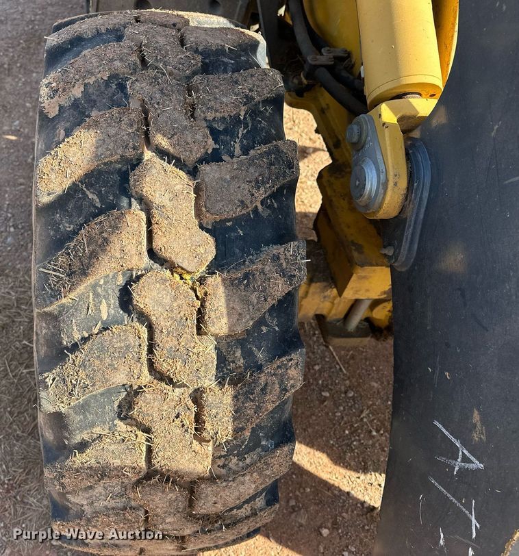 image for item ER4802 2013 John Deere 244J wheel loader