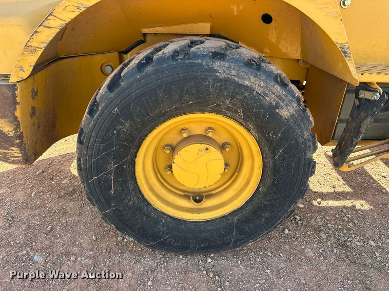 image for item ER4802 2013 John Deere 244J wheel loader