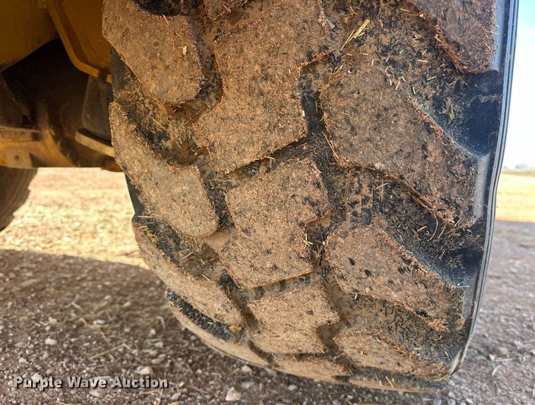 image for item ER4802 2013 John Deere 244J wheel loader